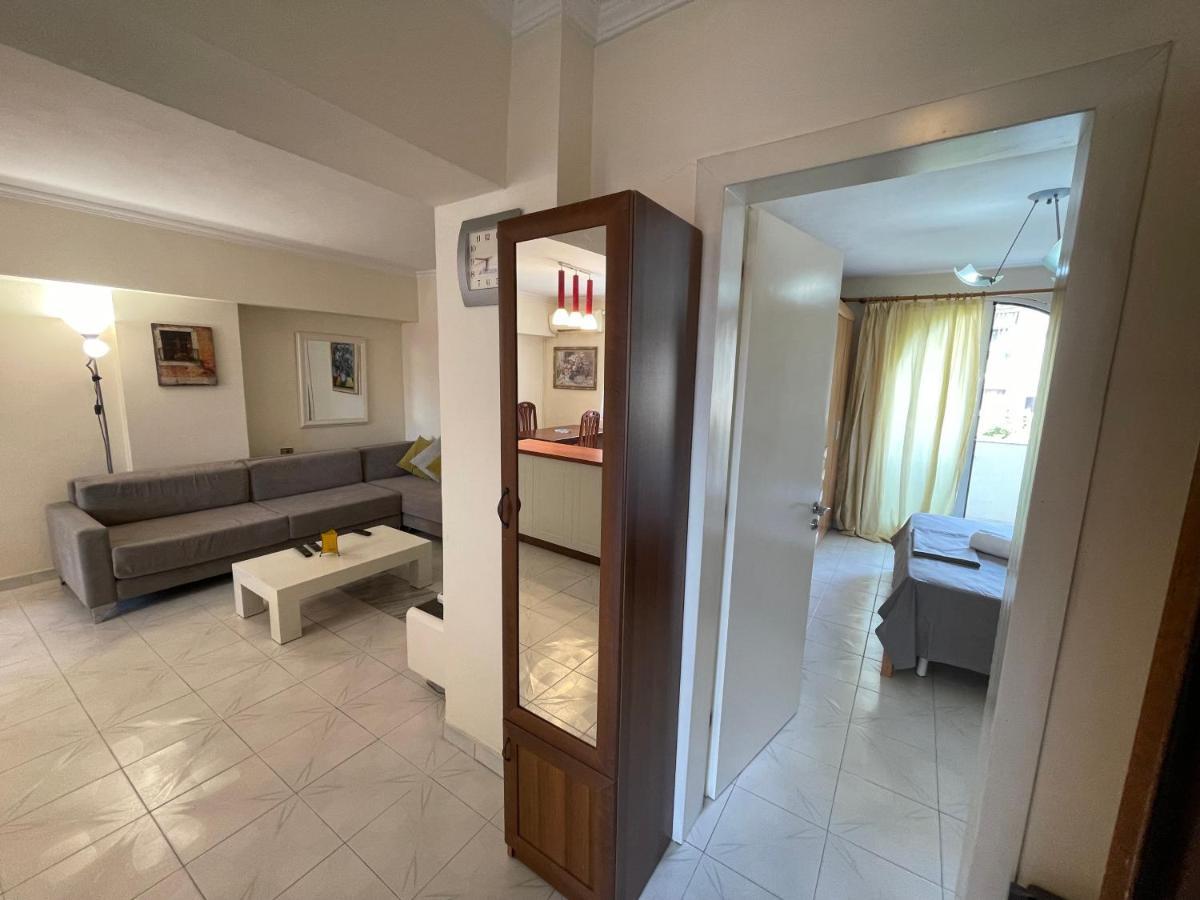Tirana Flora Center Apartment Bagian luar foto