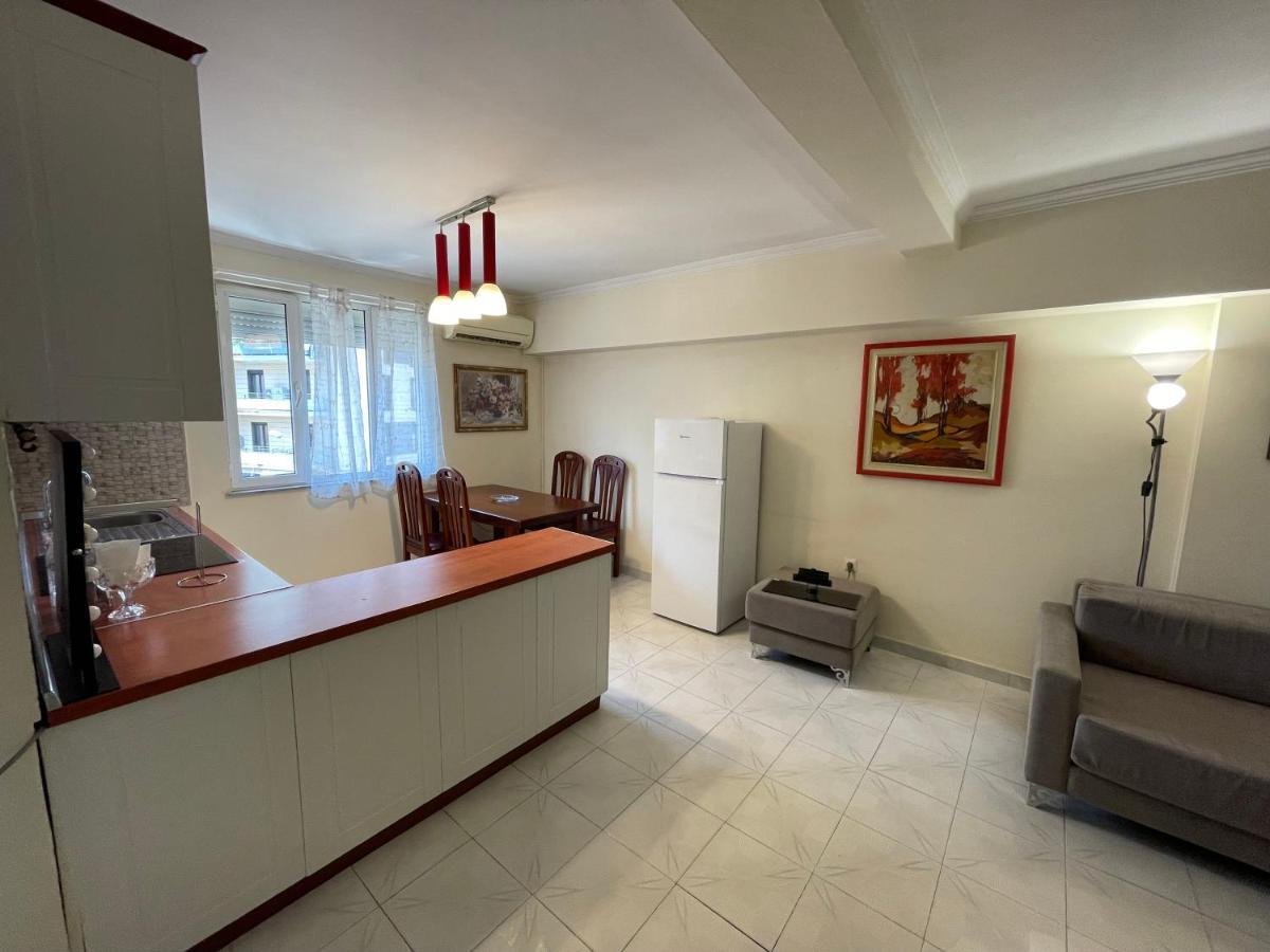 Tirana Flora Center Apartment Bagian luar foto